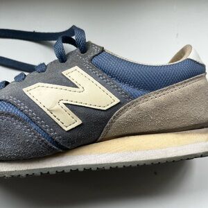 New Balance blue and yellow Sneakers with Cream Logon